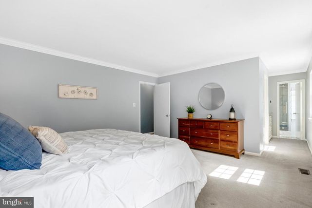 9010 WESTCHESTER DR, Manassas, VA 20112