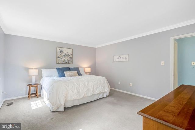 9010 WESTCHESTER DR, Manassas, VA 20112