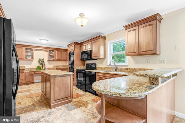 9010 WESTCHESTER DR, Manassas, VA 20112