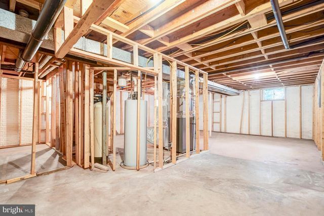 9010 WESTCHESTER DR, Manassas, VA 20112