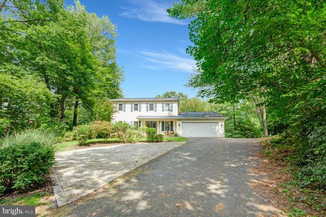9010 WESTCHESTER DR, Manassas, VA 20112