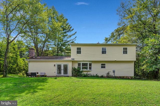 9010 WESTCHESTER DR, Manassas, VA 20112