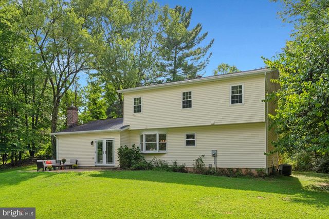 9010 WESTCHESTER DR, Manassas, VA 20112