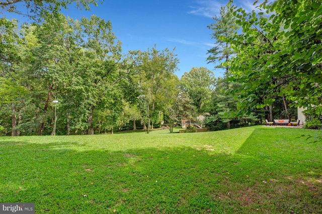 9010 WESTCHESTER DR, Manassas, VA 20112