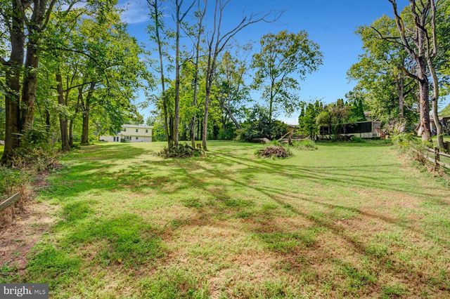 9010 WESTCHESTER DR, Manassas, VA 20112