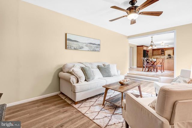 9010 WESTCHESTER DR, Manassas, VA 20112