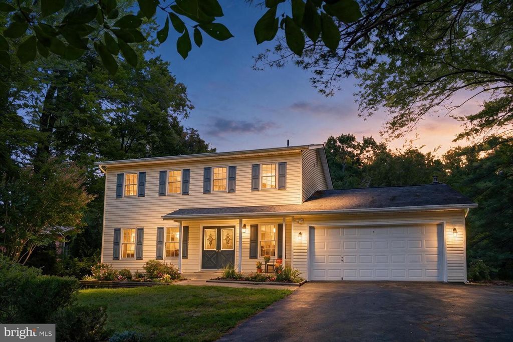 9010 WESTCHESTER DR, Manassas, VA 20112