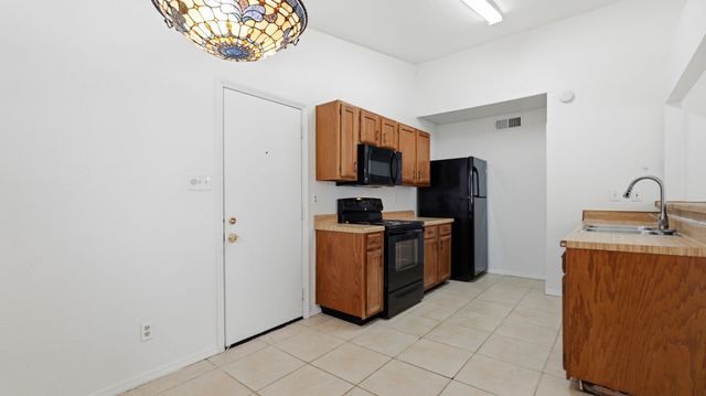 447 Vincent Street, Cedar Hill, TX 75104