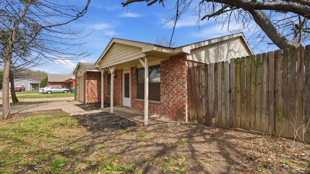 447 Vincent Street, Cedar Hill, TX 75104