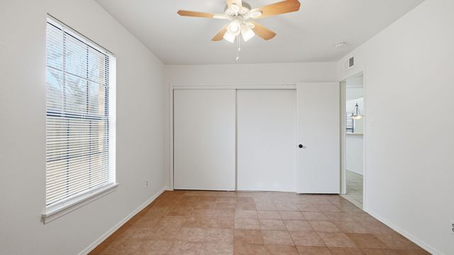 447 Vincent Street, Cedar Hill, TX 75104