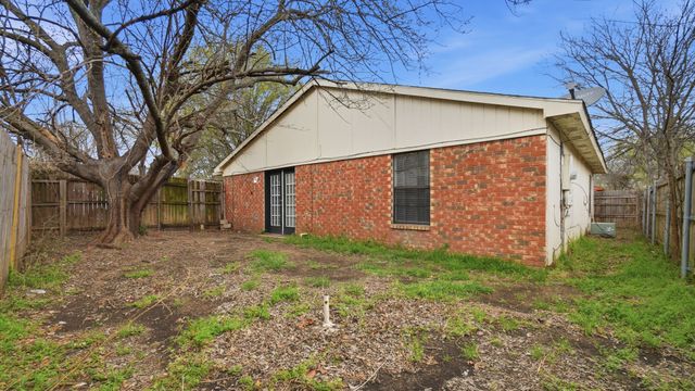 447 Vincent Street, Cedar Hill, TX 75104