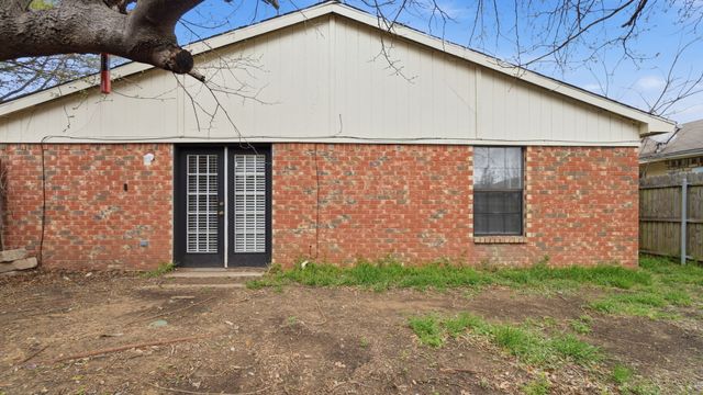 447 Vincent Street, Cedar Hill, TX 75104