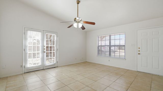 447 Vincent Street, Cedar Hill, TX 75104