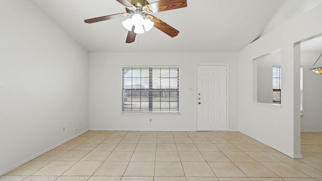 447 Vincent Street, Cedar Hill, TX 75104