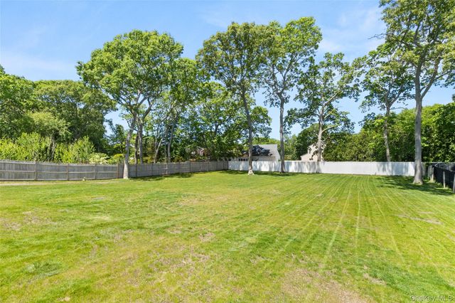 17 Lolly Lane, Centereach, NY 11720
