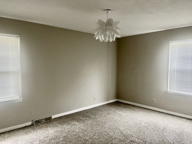 667 Midway St, Lewisburg, TN 37091