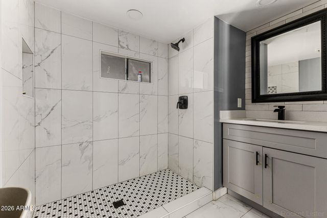 18442 N 1ST Street, Phoenix, AZ 85022