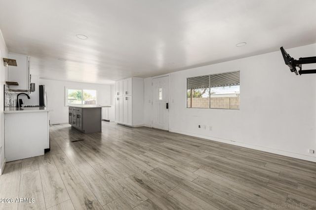 18442 N 1ST Street, Phoenix, AZ 85022