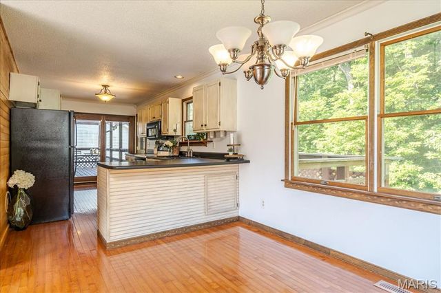 25 Whispering Oaks Drive, Washington, MO 63090