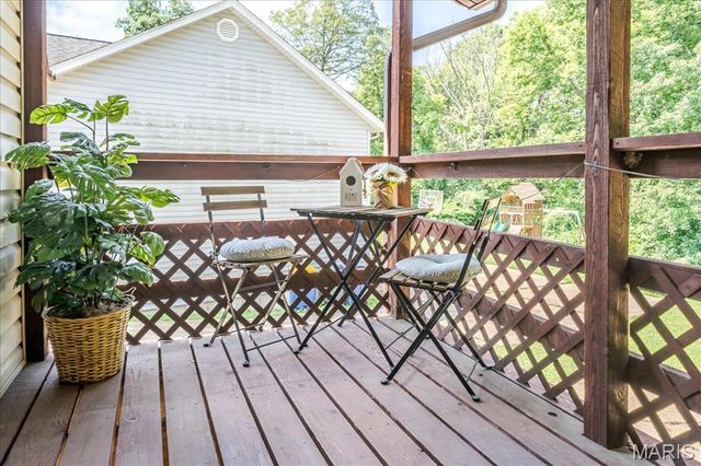 25 Whispering Oaks Drive, Washington, MO 63090