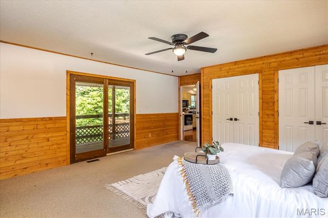 25 Whispering Oaks Drive, Washington, MO 63090