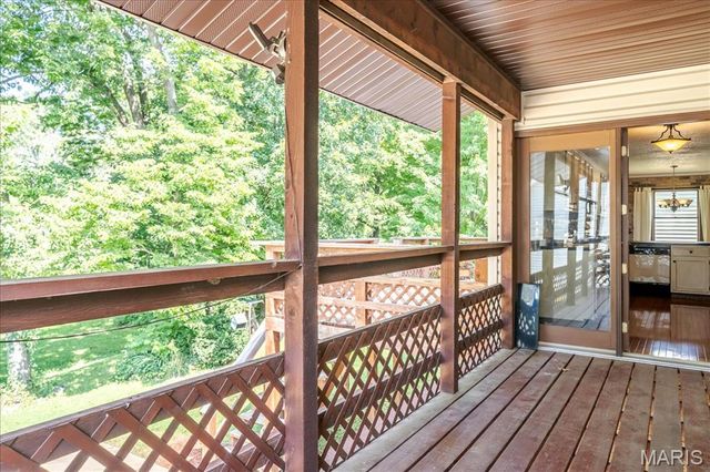 25 Whispering Oaks Drive, Washington, MO 63090
