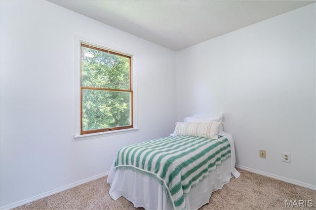25 Whispering Oaks Drive, Washington, MO 63090