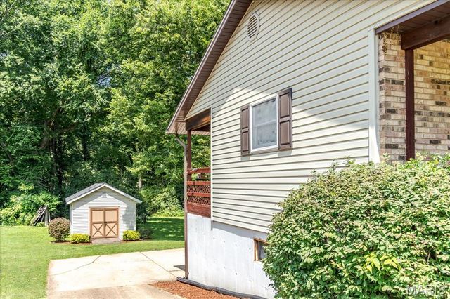 25 Whispering Oaks Drive, Washington, MO 63090