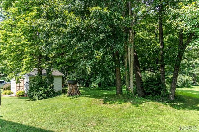 25 Whispering Oaks Drive, Washington, MO 63090