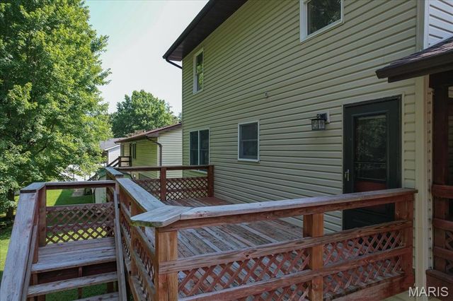 25 Whispering Oaks Drive, Washington, MO 63090