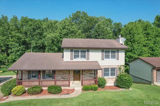25 Whispering Oaks Drive, Washington, MO 63090