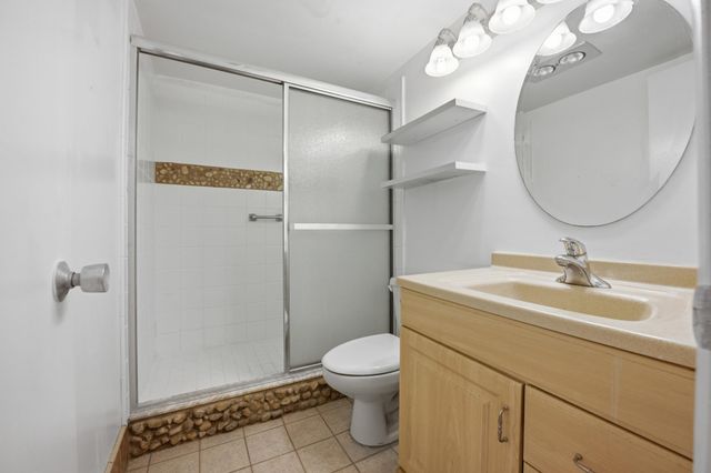 98 E Cambridge E, West Palm Beach, FL 33417