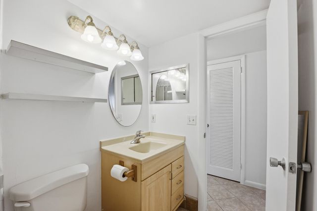 98 E Cambridge E, West Palm Beach, FL 33417