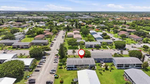 98 E Cambridge E, West Palm Beach, FL 33417