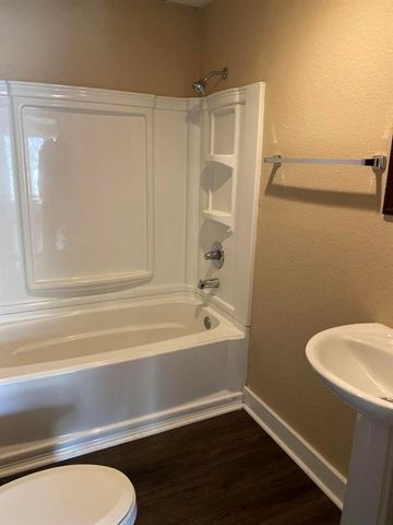 1503 E Valley Street, Joplin, MO 64801