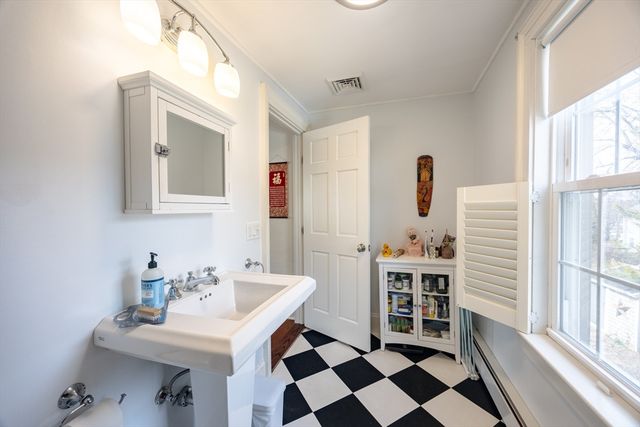 51 William St 2, Fairhaven, MA 02719