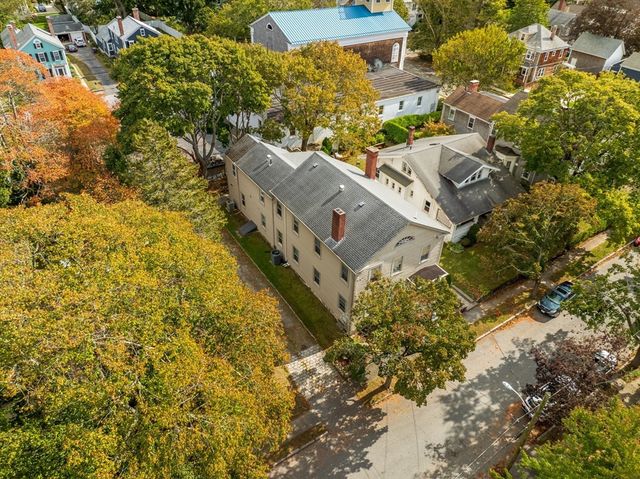 51 William St 2, Fairhaven, MA 02719