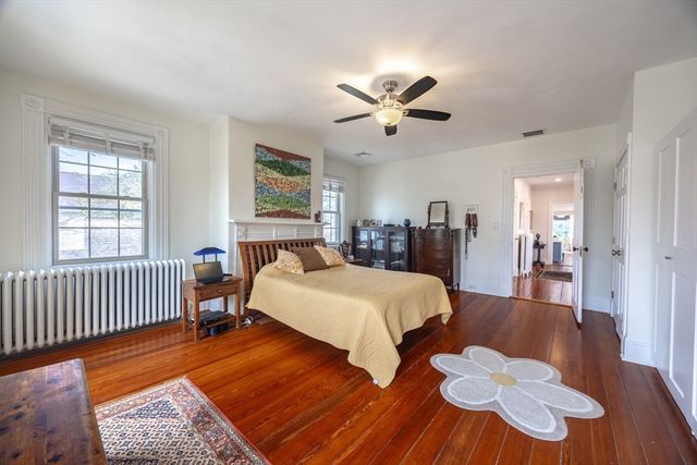 51 William St 2, Fairhaven, MA 02719