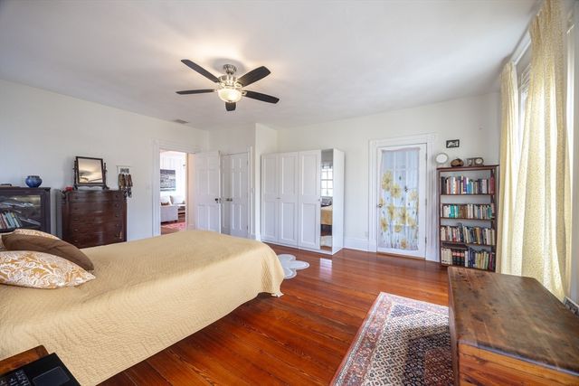 51 William St 2, Fairhaven, MA 02719