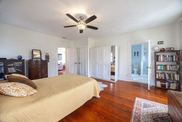 51 William St 2, Fairhaven, MA 02719