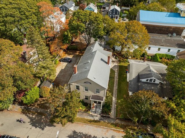 51 William St 2, Fairhaven, MA 02719