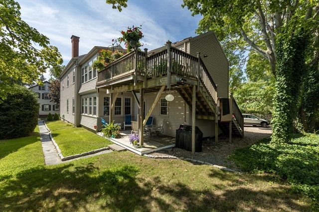 51 William St 2, Fairhaven, MA 02719