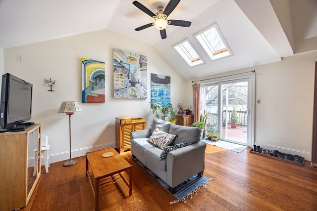 51 William St 2, Fairhaven, MA 02719