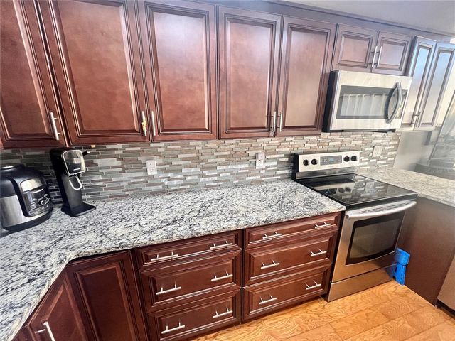 3510 CHATTSWORTH COURT, Holiday, FL 34691