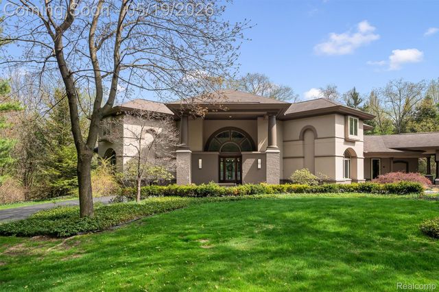 1800 Tiverton Road, Bloomfield Hills, MI 48304