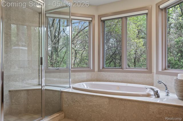 1800 Tiverton Road, Bloomfield Hills, MI 48304