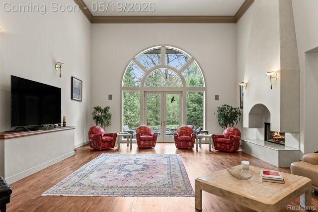 1800 Tiverton Road, Bloomfield Hills, MI 48304