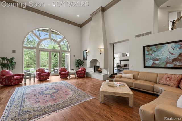 1800 Tiverton Road, Bloomfield Hills, MI 48304