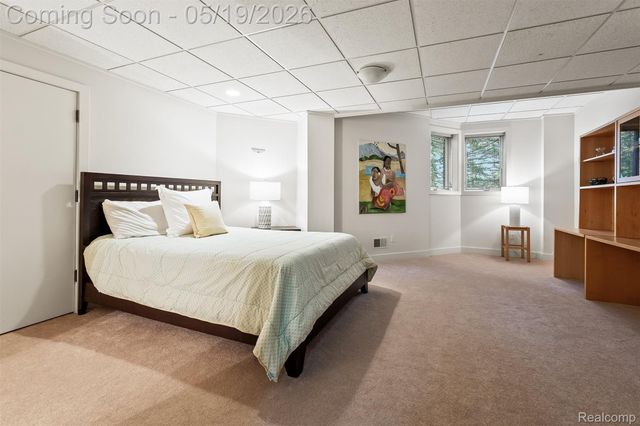 1800 Tiverton Road, Bloomfield Hills, MI 48304