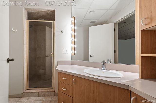 1800 Tiverton Road, Bloomfield Hills, MI 48304